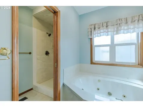 3322 Winchester Way Eugene OR 97401
