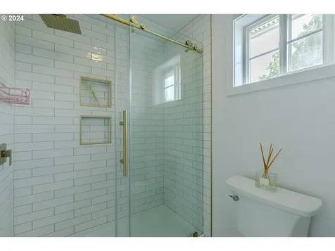 3322 Winchester Way Eugene OR 97401