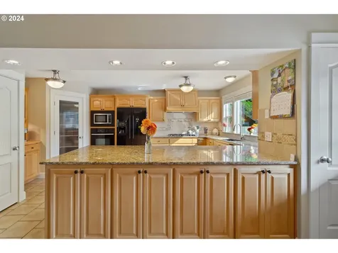 1320 NE 160th Avenue Portland OR 97230