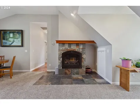 1320 NE 160th Avenue Portland OR 97230