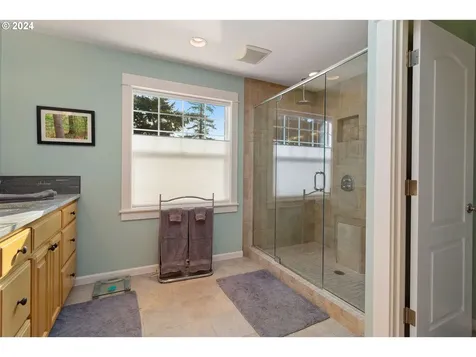 1320 NE 160th Avenue Portland OR 97230