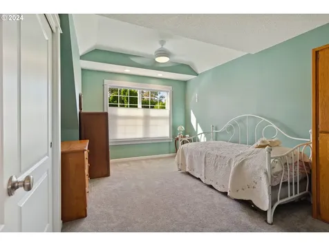 1320 NE 160th Avenue Portland OR 97230