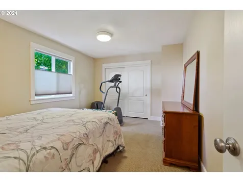 1320 NE 160th Avenue Portland OR 97230