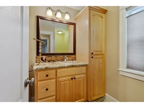 1320 NE 160th Avenue Portland OR 97230