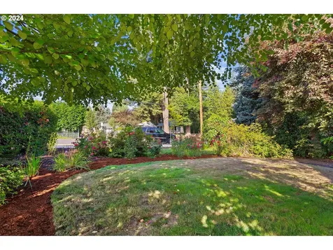 1320 NE 160th Avenue Portland OR 97230