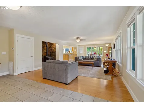 1320 NE 160th Avenue Portland OR 97230