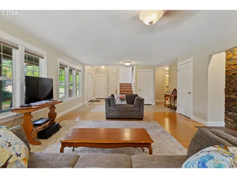 1320 NE 160th Avenue Portland OR 97230