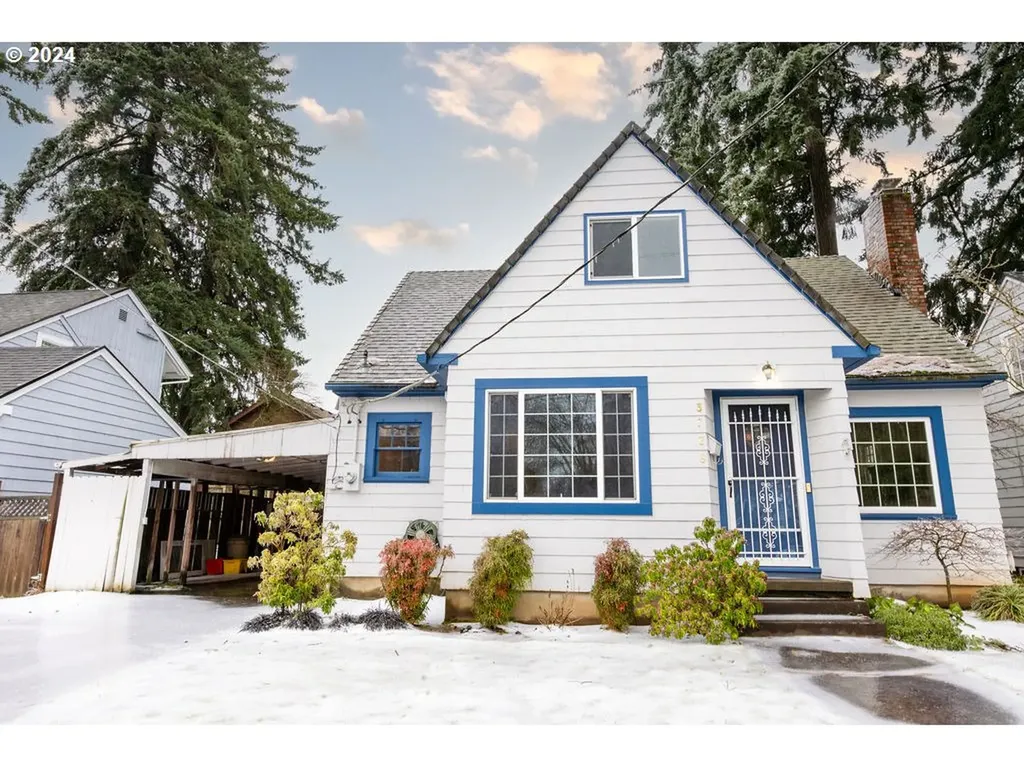 3726 Ne Shaver Street Portland OR 97212