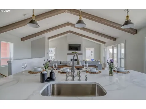 2569 SW Coral Avenue Lincoln City OR 97367