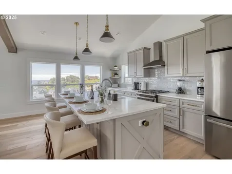 2569 SW Coral Avenue Lincoln City OR 97367