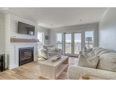 2569 SW Coral Avenue Lincoln City OR 97367