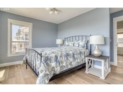 2569 SW Coral Avenue Lincoln City OR 97367