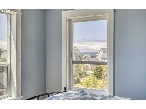 2569 SW Coral Avenue Lincoln City OR 97367