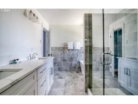 2569 SW Coral Avenue Lincoln City OR 97367