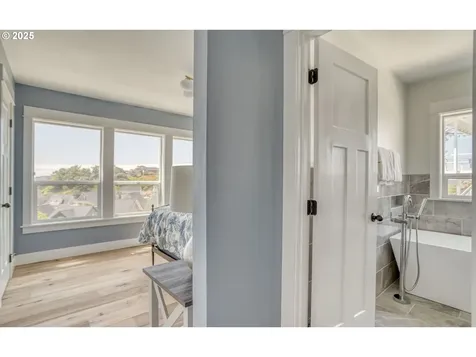 2569 SW Coral Avenue Lincoln City OR 97367