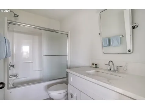 2569 SW Coral Avenue Lincoln City OR 97367