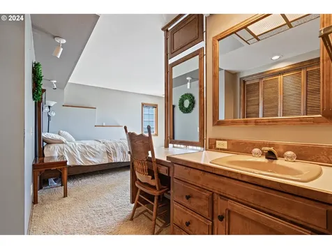 815 SE Evergreen Drive Chehalis WA 98532
