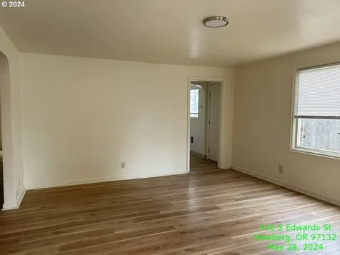 416 S Edwards Street Newberg OR 97132