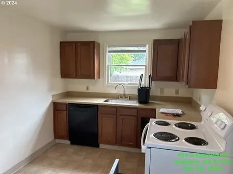 416 S Edwards Street Newberg OR 97132