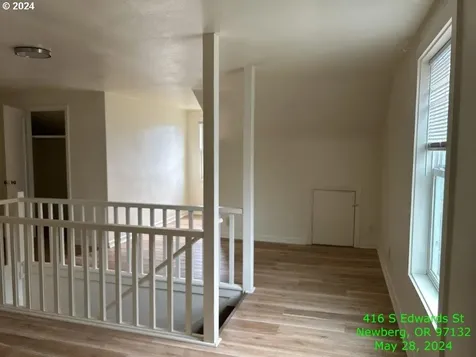 416 S Edwards Street Newberg OR 97132