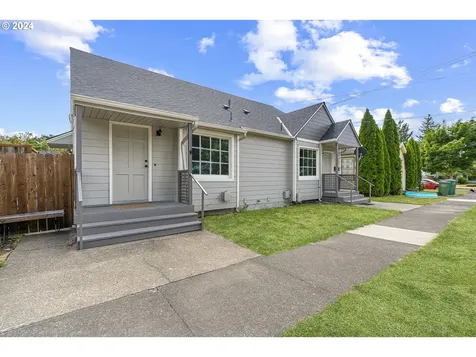 416 S Edwards Street Newberg OR 97132