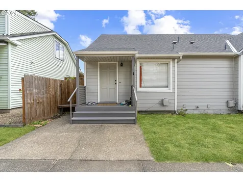 416 S Edwards Street Newberg OR 97132