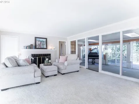 2642 Central Boulevard Eugene OR 97403