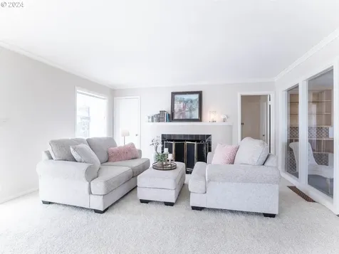 2642 Central Boulevard Eugene OR 97403