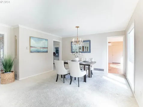 2642 Central Boulevard Eugene OR 97403