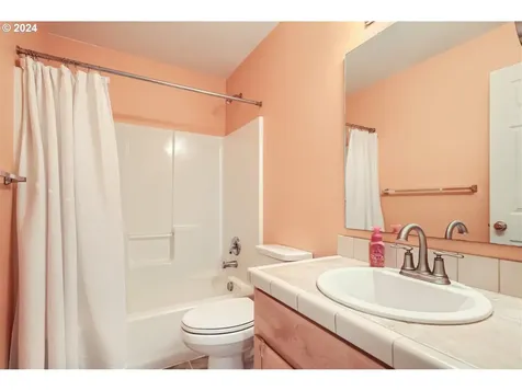 3871 P Street Washougal WA 98671
