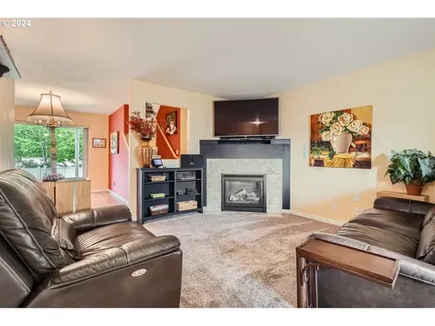 3871 P Street Washougal WA 98671