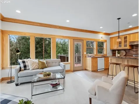 3350 Se Harold Court Portland OR 97202
