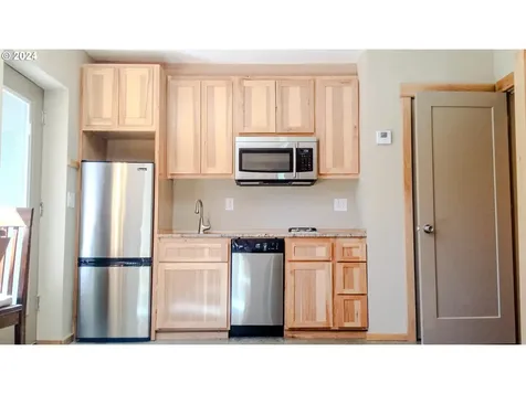 3350 Se Harold Court Portland OR 97202