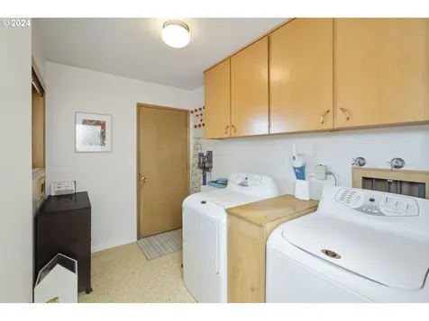 1320 SW Texas Street Portland OR 97219