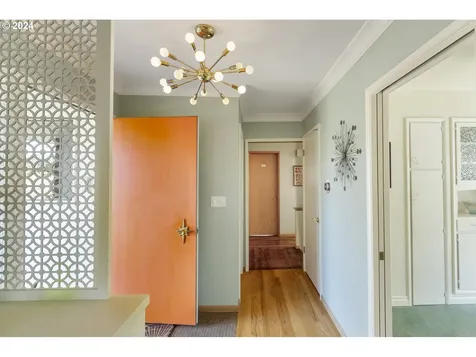 1320 SW Texas Street Portland OR 97219