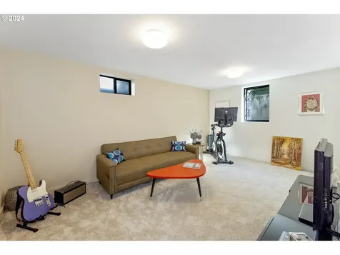 1320 SW Texas Street Portland OR 97219