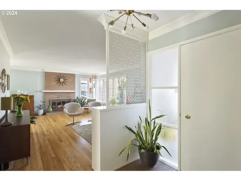 1320 SW Texas Street Portland OR 97219