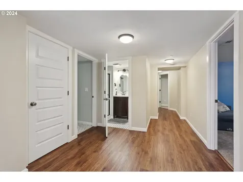 2735 Ne 28th Avenue Portland OR 97212