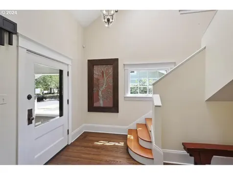 2735 Ne 28th Avenue Portland OR 97212