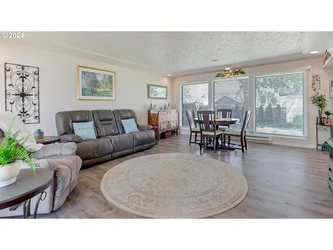 204 Sw 6th Avenue Canby OR 97013
