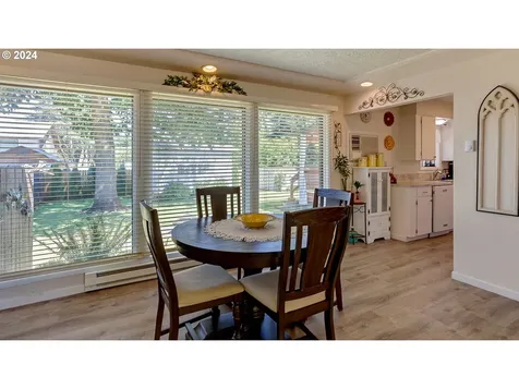 204 Sw 6th Avenue Canby OR 97013