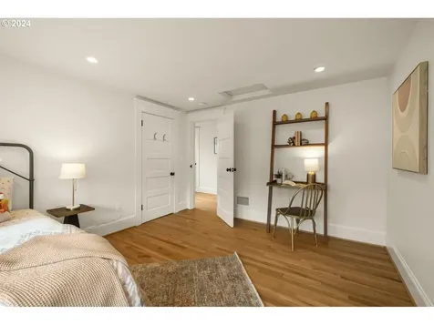 6317 Ne 6th Avenue Portland OR 97211