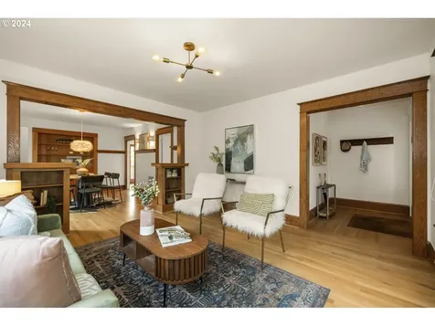 6317 Ne 6th Avenue Portland OR 97211