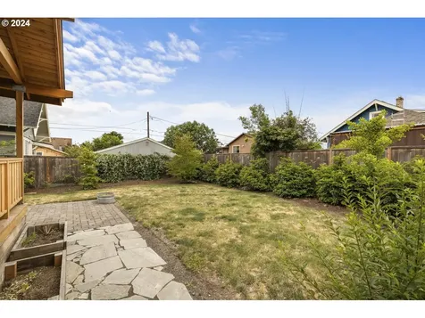 6317 Ne 6th Avenue Portland OR 97211