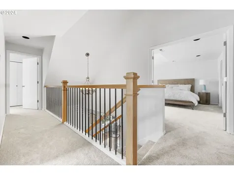 1143 Se Helene Court Hillsboro OR 97123