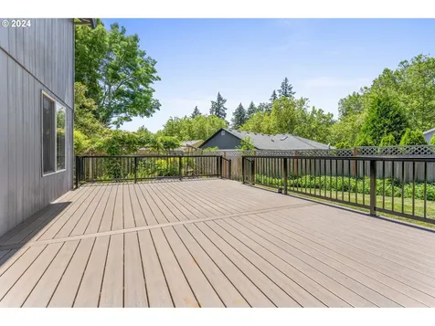 1143 Se Helene Court Hillsboro OR 97123