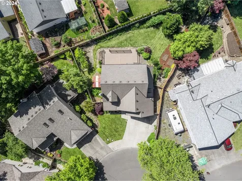1143 Se Helene Court Hillsboro OR 97123