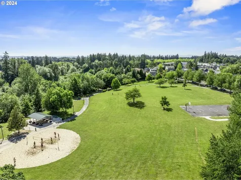 1143 Se Helene Court Hillsboro OR 97123
