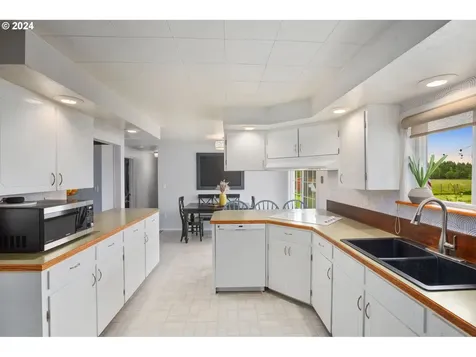 220 Drews Prairie Road Toledo WA 98591