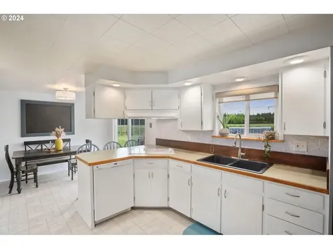 220 Drews Prairie Road Toledo WA 98591